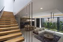 Nhà ống đẹp say lòng với sân vườn bên trong