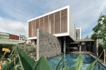 Báo Mỹ ngỡ ngàng trước biệt thự hai lớp độc đáo ở Mỹ Tho