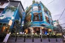 "Đột nhập" ngôi nhà 28 tỷ đồng Binz đưa Châu Bùi về chơi