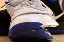 Nike mất hàng tỷ USD vì sự cố giày thể thao phát nổ