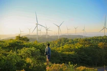 Rong chơi miền tây Quảng Trị: Cắm trại, săn mây, check-in "vạn người mê"