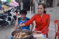 Tiết lộ danh tính đôi vợ chồng “tình phộc” trong miếu Đụ Đị năm 2019