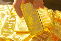 Giá vàng đầu tuần ít "sóng" bất chấp đà tăng trên thế giới