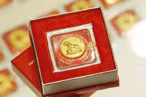 Sát ngày vía Thần Tài, sản phẩm nào độc đáo hút khách?