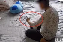 Kiểm tra camera, mẹ sợ chết khiếp khi phát hiện cử chỉ lạ của người giữ trẻ 