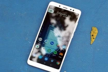5 smartphone tầm trung màn hình tràn viền dưới 5 triệu 