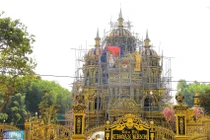 Cận cảnh lâu đài 70 tỷ ở Nghệ An của “đại gia đồng nát“