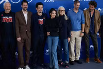 Vẻ quyến rũ gây thương nhớ của Thư Kỳ ở tuổi 47