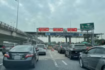 Cao tốc Pháp Vân - Cầu Giẽ ùn ứ kéo dài ngày mùng 2 Tết Nguyên đán
