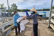 TP HCM chi khẩn 3,9 tỷ hỗ trợ người yếu thế ở TP.HCM