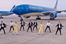"So găng" lương nhân viên Vietnam Airlines và Vietjet Air 
