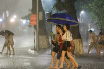 Dự báo thời tiết ngày 26/5: Bắc Bộ tiếp tục nắng to, đêm có mưa