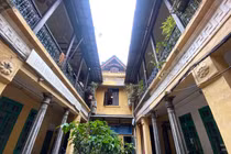 Biệt thự gỗ quý của đại gia giàu nhất phố cổ Hà Nội xưa