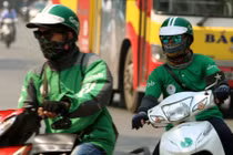 Muôn kiểu phụ phí Grab "tận thu" khách hàng