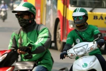 Muôn kiểu phụ phí Grab "tận thu" khách hàng