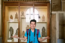 Ca sĩ Việt khiến cảnh sát Ai Cập phải “hộ tống” sau vụ đánh bom là ai?