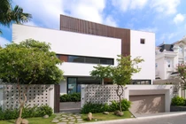 “Trong mở ngoài đóng” nhà Sài Gòn đẹp “hút hồn” trên báo Mỹ