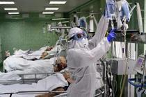 Số người chết do COVID-19 ở Nga vượt 10.000