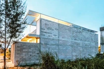 Báo Mỹ hết lời khen nhà ống bê tông cốt thép ở Đà Nẵng 