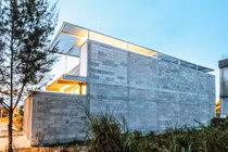 Báo Mỹ hết lời khen nhà ống bê tông cốt thép ở Đà Nẵng 