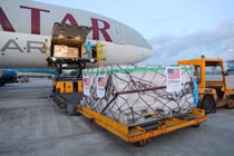 2 triệu liều vaccine Moderna về tới Việt Nam