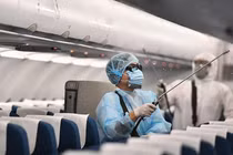 Công an vào cuộc rà soát toàn bộ người đi trên chuyến bay có bệnh nhân nhiễm Covid-19