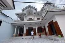 Có gì trong “biệt thự to nhất xã” của cầu thủ Việt tuổi Rồng?