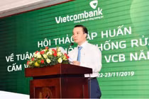 Ông Đỗ Việt Hùng kinh qua vị trí nào trước khi ngồi “ghế nóng” Vietcombank?