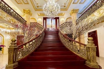 Ngắm biệt phủ xa hoa ngày Tết của đại gia Việt