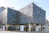 Ngôi nhà bằng vật liệu tái chế từ rác, đẹp và phá cách ít ai ngờ tới