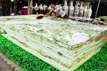 Kinh ngạc thú chơi ngọc nguyên khối tiền tỷ của đại gia Việt