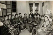 Đám cưới "đình đám", rước dâu bằng máy bay của con trai đại gia đất Cảng