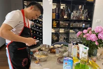 Những đại gia Việt chăm chỉ vào bếp, nấu ăn ngon như ngoài hành