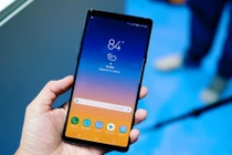 Cận cảnh Galaxy Note 9 vừa ra mắt đẹp lung linh