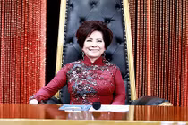 “Tượng đài” Bolero lần đầu tiết lộ cát xê 150 lượng vàng/tháng