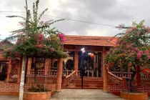 Cận cảnh ngôi nhà 3 gian gốm đỏ xác lập kỷ lục Việt Nam 