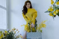 'Bà bầu' Đông Nhi khoe thần thái ngút ngàn 