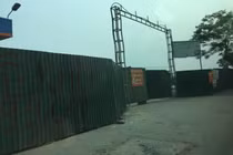 Thâu tóm đất dự án bến xe Yên Sở rồi để cỏ mọc hoang