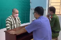 Diễn viên Hữu Tín bị khởi tố 2 tội danh