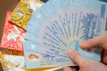 Muôn kiểu lì xì của sếp doanh nghiệp đầu năm mới 