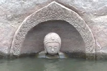 Bức tượng Phật 600 tuổi vừa phát hiện dưới bể nước ở TQ