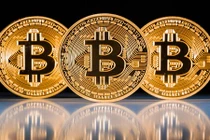 Giá Bitcoin tăng kỷ lục, vượt ngưỡng 6.400 USD