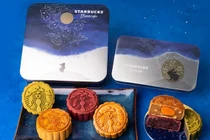 Highland, Phúc Long... lấn sân bán bánh Trung thu: Sản phẩm đắt cỡ nào?