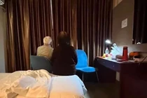 Bị con lừa chuyển nhượng căn hộ, vợ chồng già thành vô gia cư 