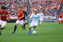 Tiết lộ “choáng” về mức lương của Chanathip - Messi Thái ở Nhật