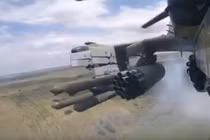 Clip trực thăng Ka-52 hỏa thiêu xe chiến đấu bộ binh 