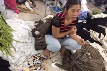 4 tấn quần áo cắt mác Tàu dán nhãn NEM, IFU: Chủ xưởng bỗng dưng ngất xỉu