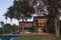 Dùng “rèm gạch” chắn nắng, nhà Việt khiến báo Mỹ “ngả mũ“