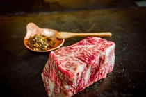 Thịt bò hiếm và đắt nhất hành tinh đặc biệt cỡ nào?