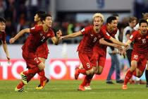 Tấp nập mở tour 30 triệu sang Dubai xem tuyển Việt Nam đá tứ kết